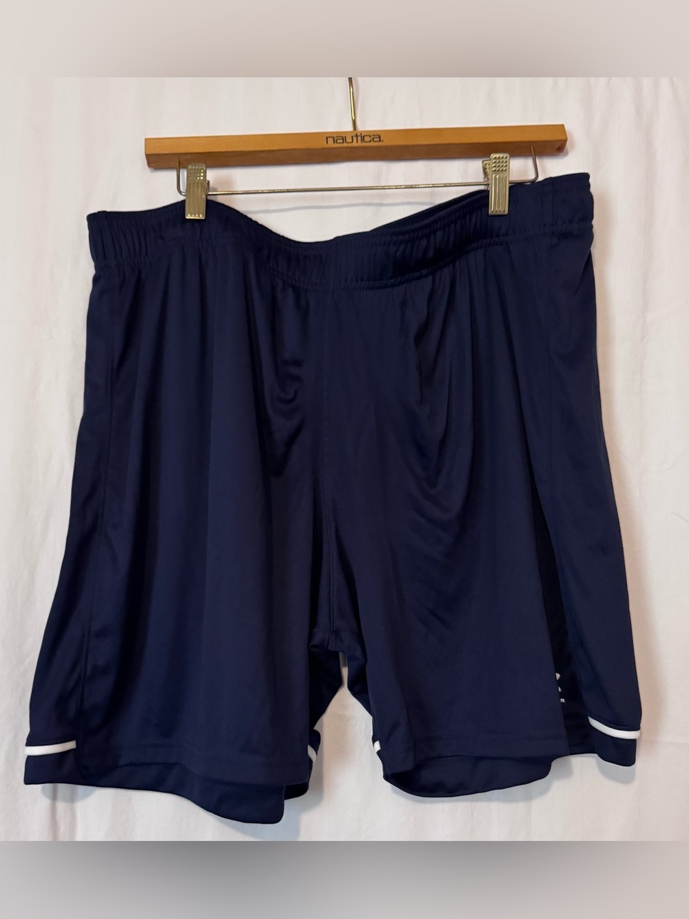 NWT Under Armour Men’s Fitted Athletic Shorts – 2XL – Navy Blue
